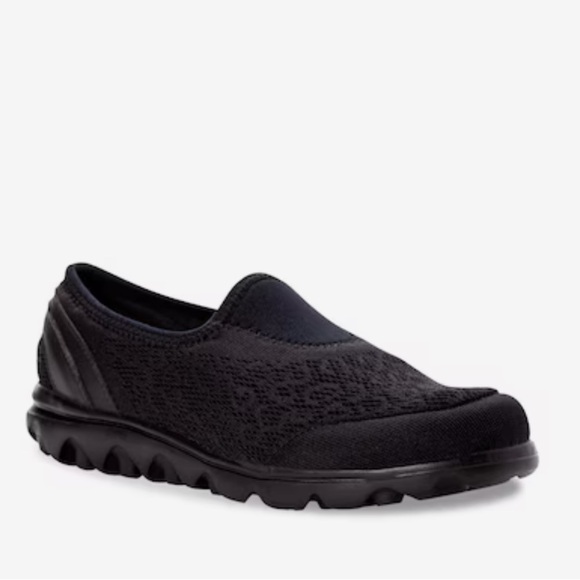 Propet TravelActive Slip-On Walking Shoe - Women's size 7 new - Picture 1 of 8